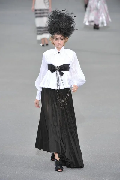 Look 60